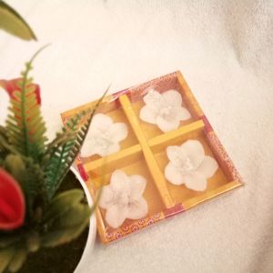  Flower Shaped White Candle